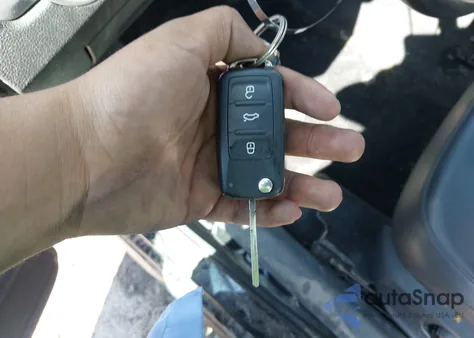 2015 Volkswagen Passat 1.8T Se из США, поврежденный, VIN 1VWBT7A32FC022653